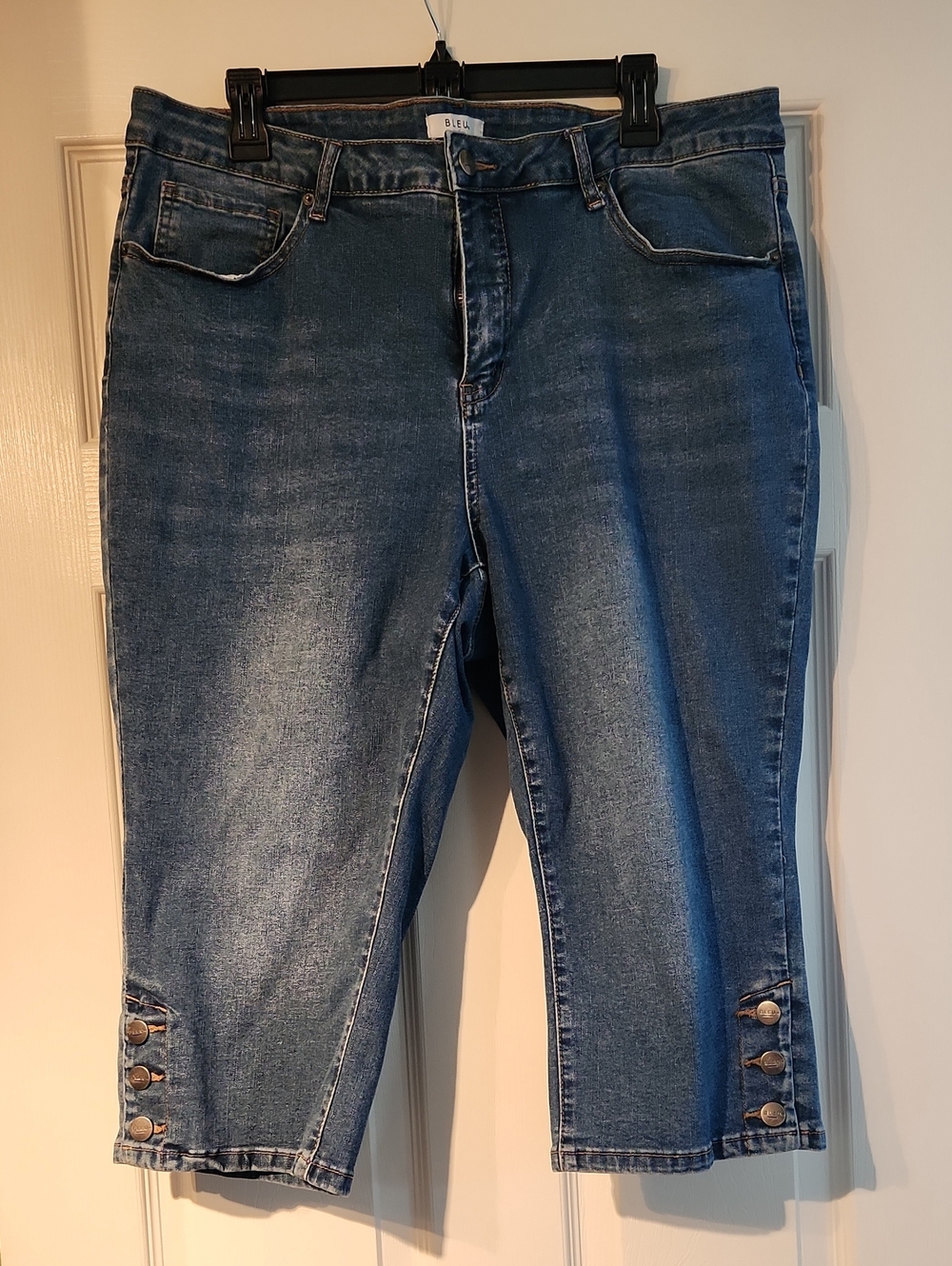 Blue Capri Jeans with Side Button Detail - Women